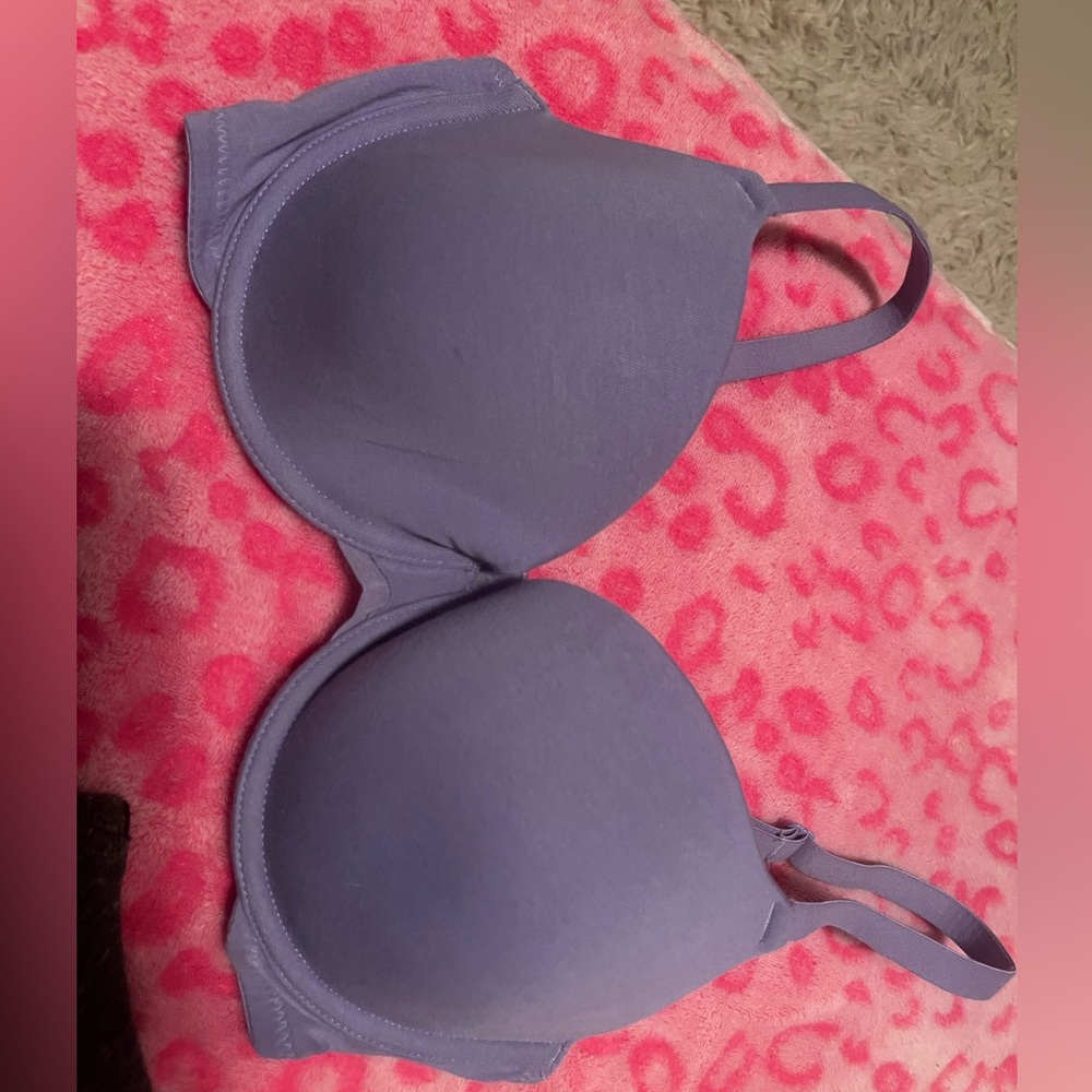 Bras - Picture 2 of 5